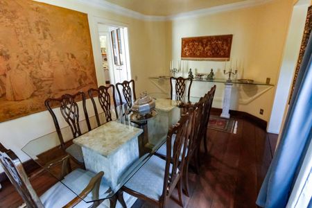 Apartamento à venda com 300m², 4 quartos e 4 vagas Apartamento à venda com 300m², 4 quartos e 4 vagasSala 3