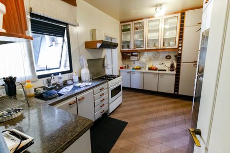 Apartamento à venda com 300m², 4 quartos e 4 vagas Apartamento à venda com 300m², 4 quartos e 4 vagasCozinha