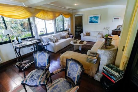 Apartamento à venda com 300m², 4 quartos e 4 vagas Apartamento à venda com 300m², 4 quartos e 4 vagasSala 2