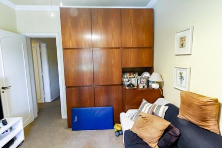 Apartamento à venda com 300m², 4 quartos e 4 vagas Apartamento à venda com 300m², 4 quartos e 4 vagasSuíte 4 - armários