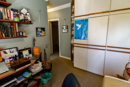 Apartamento à venda com 300m², 4 quartos e 4 vagas Apartamento à venda com 300m², 4 quartos e 4 vagasSuíte 1