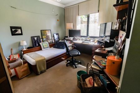 Apartamento à venda com 300m², 4 quartos e 4 vagas Apartamento à venda com 300m², 4 quartos e 4 vagasSuíte 1