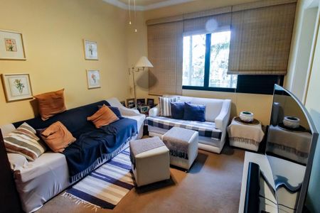 Apartamento à venda com 300m², 4 quartos e 4 vagas Apartamento à venda com 300m², 4 quartos e 4 vagasSuíte 4