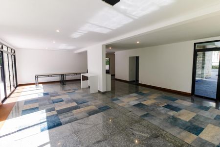 Apartamento à venda com 300m², 4 quartos e 4 vagas Apartamento à venda com 300m², 4 quartos e 4 vagasÁrea comum - Salão de festas