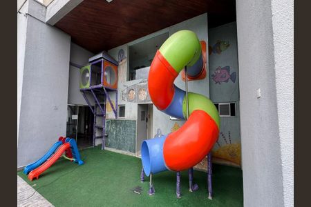 Apartamento à venda com 64m², 2 quartos e 1 vaga