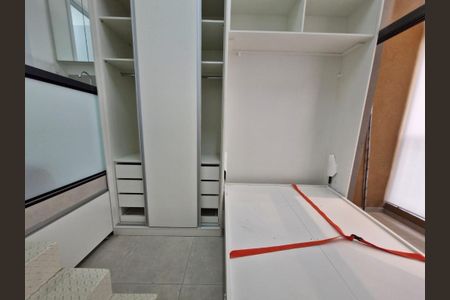 Apartamento à venda com 28m², 1 quarto e sem vaga