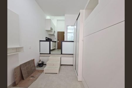 Apartamento à venda com 28m², 1 quarto e sem vaga
