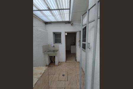 Casa à venda com 20m², 1 quarto e sem vaga Casa à venda com 20m², 1 quarto e sem vagaEntrada