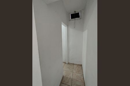 Casa à venda com 20m², 1 quarto e sem vaga Casa à venda com 20m², 1 quarto e sem vagaCorredor