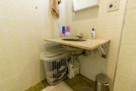 Apartamento à venda com 115m², 3 quartos e 1 vaga Apartamento à venda com 115m², 3 quartos e 1 vagaBanheiro
