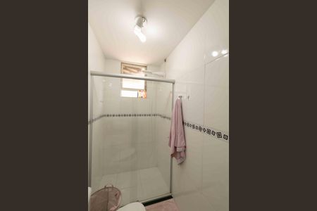 Apartamento à venda com 130m², 3 quartos e 2 vagas Apartamento à venda com 130m², 3 quartos e 2 vagasBanheiro Suite 1
