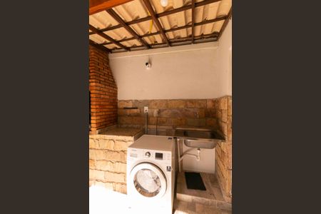 Apartamento à venda com 130m², 3 quartos e 2 vagas Apartamento à venda com 130m², 3 quartos e 2 vagasÁrea Gourmet / Área de servíço