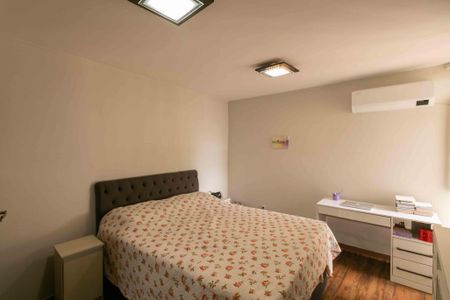 Apartamento à venda com 130m², 3 quartos e 2 vagas Apartamento à venda com 130m², 3 quartos e 2 vagasSuite 2