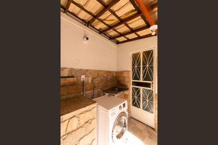 Apartamento à venda com 130m², 3 quartos e 2 vagas Apartamento à venda com 130m², 3 quartos e 2 vagasÁrea Gourmet / Área de servíço