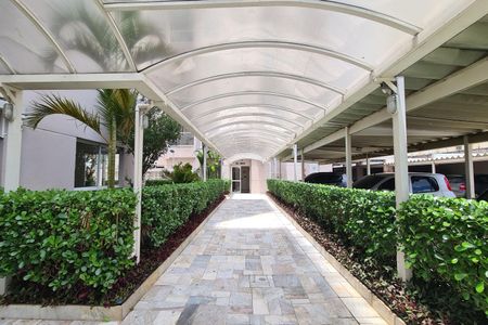 Apartamento à venda com 49m², 2 quartos e 1 vaga Apartamento à venda com 49m², 2 quartos e 1 vagaEntrada