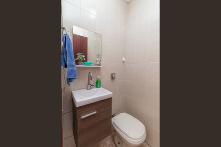 Casa à venda com 134m², 3 quartos e 2 vagasBanheiro 2