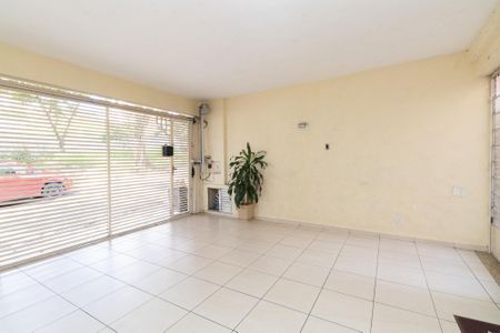 Casa à venda com 134m², 3 quartos e 2 vagasGaragem