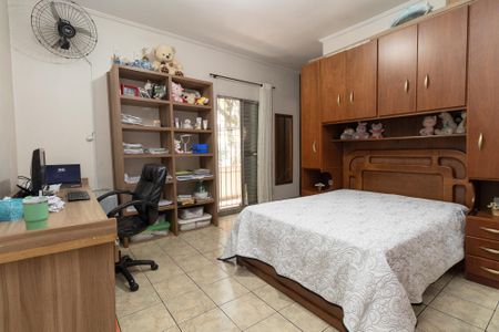 Casa à venda com 134m², 3 quartos e 2 vagasSuíte