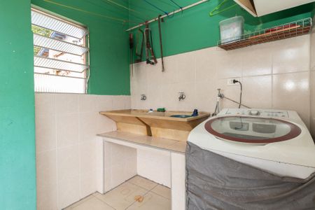 Casa à venda com 134m², 3 quartos e 2 vagasÁrea de Serviço