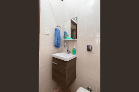 Casa à venda com 134m², 3 quartos e 2 vagasBanheiro 2