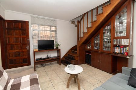 Casa à venda com 134m², 3 quartos e 2 vagasSala