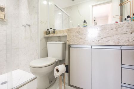 Apartamento à venda com 66m², 2 quartos e 1 vaga Apartamento à venda com 66m², 2 quartos e 1 vagaBanheiro Suíte