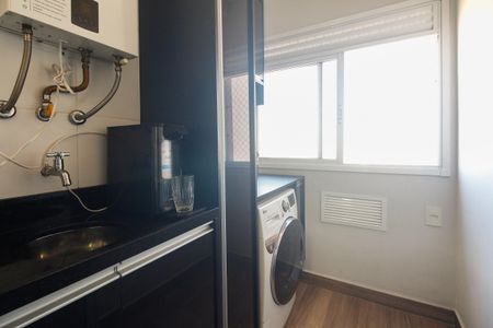 Apartamento à venda com 66m², 2 quartos e 1 vaga Apartamento à venda com 66m², 2 quartos e 1 vagaÁrea de Serviço