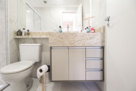 Apartamento à venda com 66m², 2 quartos e 1 vaga Apartamento à venda com 66m², 2 quartos e 1 vagaBanheiro Suíte