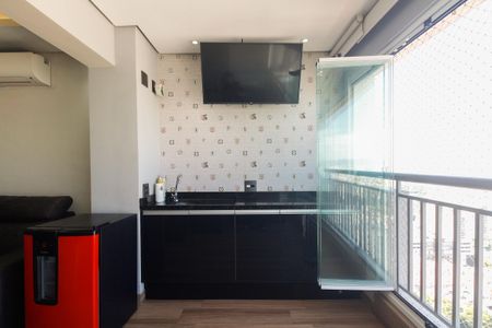 Apartamento à venda com 66m², 2 quartos e 1 vaga Apartamento à venda com 66m², 2 quartos e 1 vagaVaranda