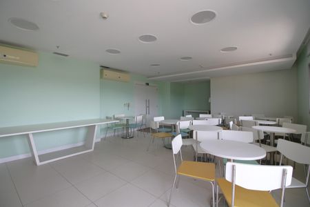 Apartamento à venda com 79m², 2 quartos e 1 vaga Apartamento à venda com 79m², 2 quartos e 1 vagaSalão de Festas