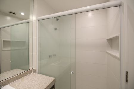 Apartamento à venda com 79m², 2 quartos e 1 vagaQuarto 2 - Banheiro da Suíte