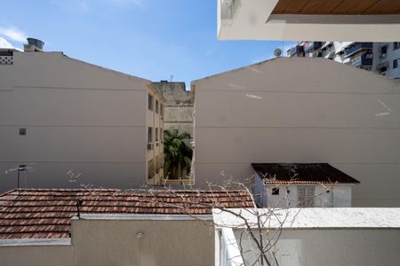 Apartamento para alugar com 69m², 2 quartos e 1 vagaÁrea de Serviço Vista