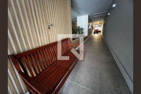 Apartamento para alugar com 69m², 2 quartos e 1 vagaHall