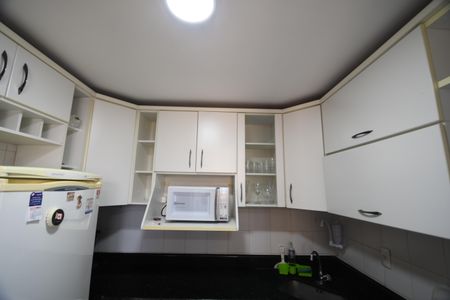 Apartamento à venda com 65m², 1 quarto e 1 vagaCozinha - Armários
