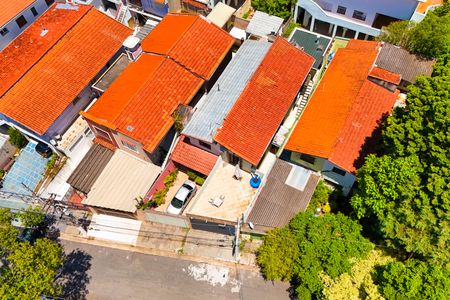 Casa à venda com 150m², 3 quartos e 2 vagas Casa à venda com 150m², 3 quartos e 2 vagasCasa vista de cima