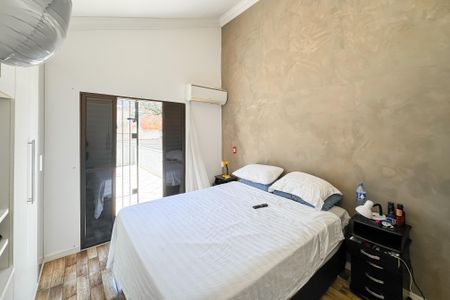 Casa à venda com 150m², 3 quartos e 2 vagas Casa à venda com 150m², 3 quartos e 2 vagasSuíte master
