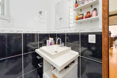 Casa à venda com 150m², 3 quartos e 2 vagas Casa à venda com 150m², 3 quartos e 2 vagasBanheiro da Suíte 1