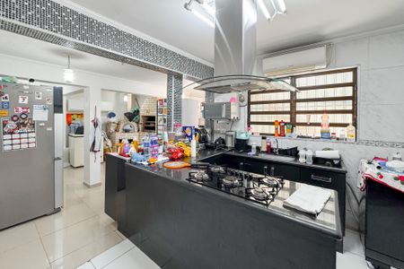 Casa à venda com 150m², 3 quartos e 2 vagas Casa à venda com 150m², 3 quartos e 2 vagasCozinha