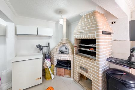 Casa à venda com 150m², 3 quartos e 2 vagas Casa à venda com 150m², 3 quartos e 2 vagasChurrasqueira