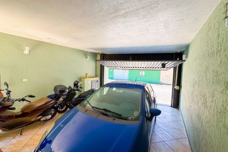 Casa à venda com 150m², 3 quartos e 2 vagas Casa à venda com 150m², 3 quartos e 2 vagasGaragem