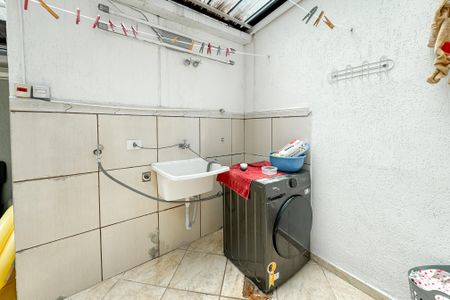 Casa à venda com 150m², 3 quartos e 2 vagas Casa à venda com 150m², 3 quartos e 2 vagasÁrea de Serviço