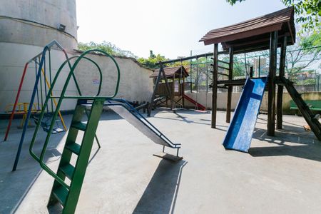 Apartamento à venda com 60m², 2 quartos e sem vaga Apartamento à venda com 60m², 2 quartos e sem vagaÁrea comum - Playground