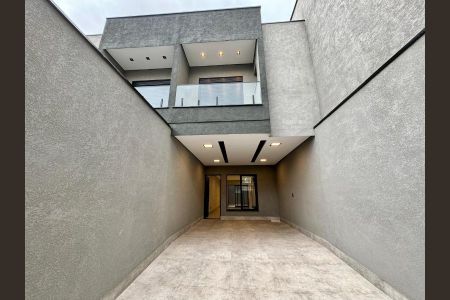Casa à venda com 113m², 3 quartos e 2 vagas Casa à venda com 113m², 3 quartos e 2 vagasFoto 01