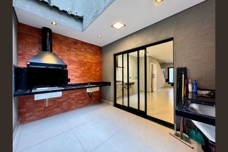 Casa à venda com 113m², 3 quartos e 2 vagas Casa à venda com 113m², 3 quartos e 2 vagasFoto 12