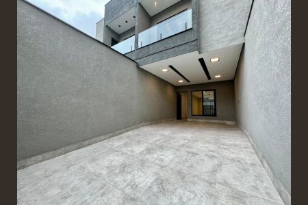 Casa à venda com 113m², 3 quartos e 2 vagas Casa à venda com 113m², 3 quartos e 2 vagasFoto 05