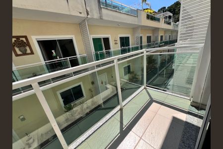 Casa de condomínio à venda com 120m², 3 quartos e 2 vagas Casa de condomínio à venda com 120m², 3 quartos e 2 vagasVaranda - Suite 01