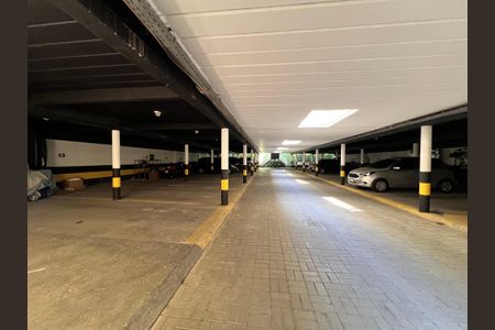 Casa de condomínio à venda com 120m², 3 quartos e 2 vagas Casa de condomínio à venda com 120m², 3 quartos e 2 vagasEstacionamento