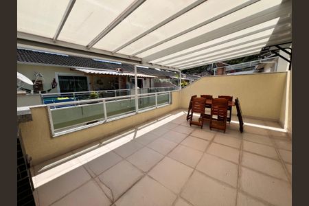 Casa de condomínio à venda com 120m², 3 quartos e 2 vagas Casa de condomínio à venda com 120m², 3 quartos e 2 vagasTerraço - Cobertura - Area Gourmet