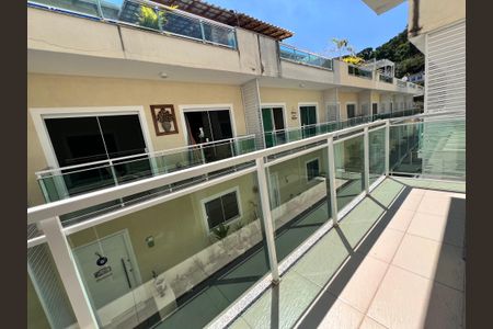 Casa de condomínio à venda com 120m², 3 quartos e 2 vagas Casa de condomínio à venda com 120m², 3 quartos e 2 vagasVaranda - Suite 02