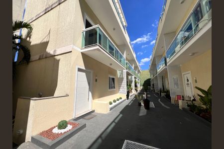 Casa de condomínio à venda com 120m², 3 quartos e 2 vagas Casa de condomínio à venda com 120m², 3 quartos e 2 vagasArea Comum